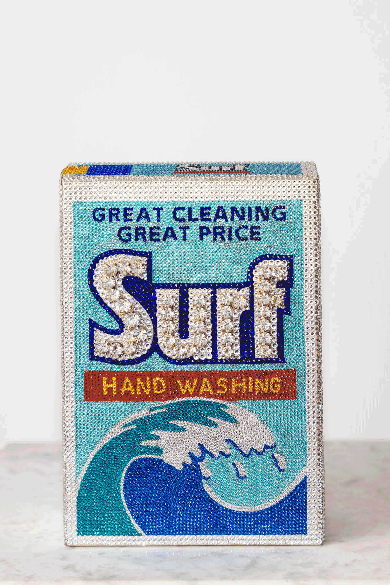 WASHING POWDER SURF AND WASHING