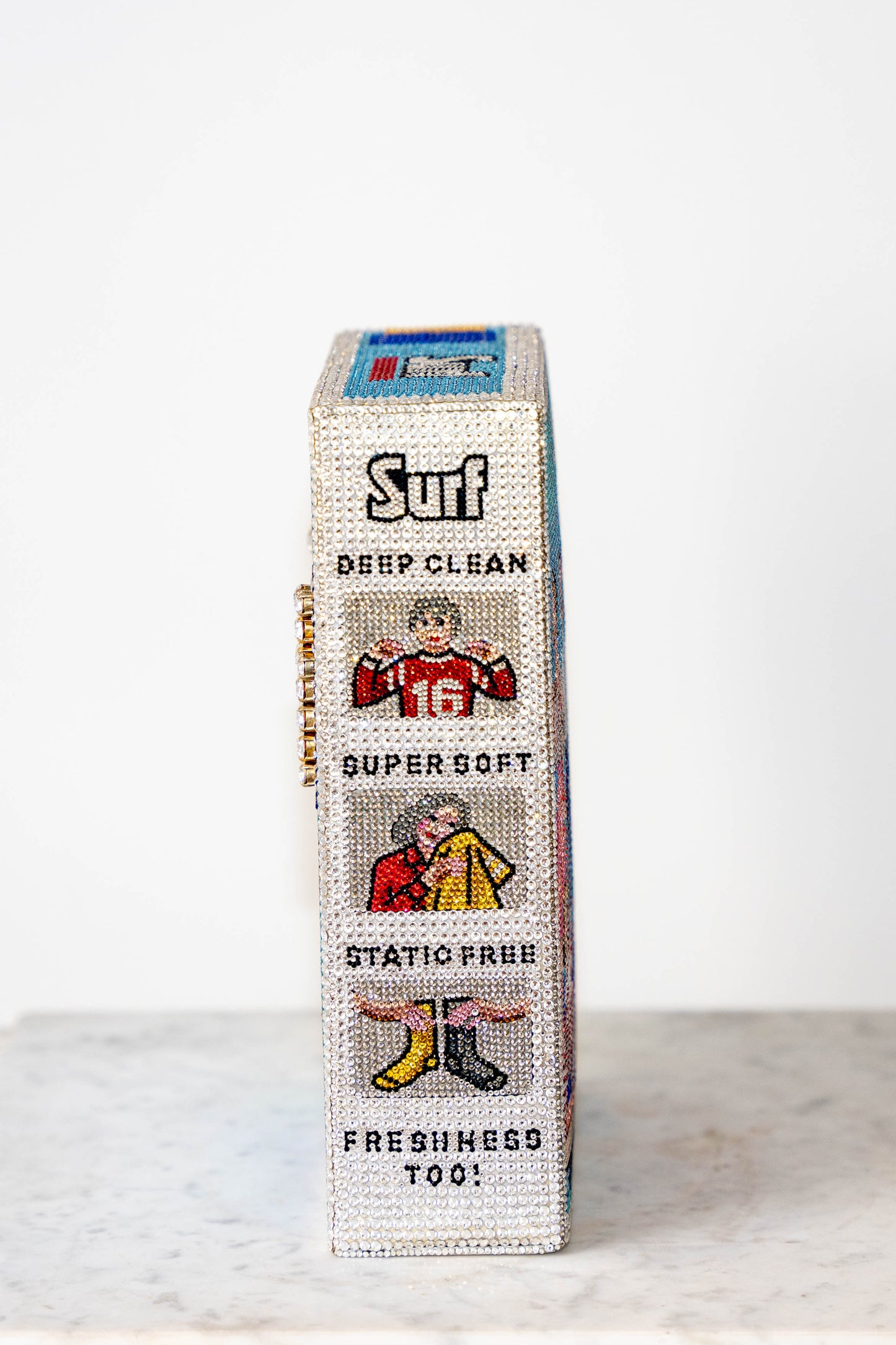 WASHING POWDER SURF AND WASHING